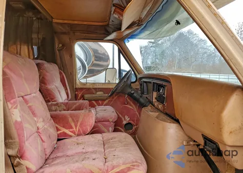 1985 Ford Econoline E350 Cutaway Van z USA, uszkodzony, nr VIN 1FDKE30L7FHA30768